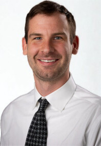 headshot of dr colton erho dentist in greenacres wa